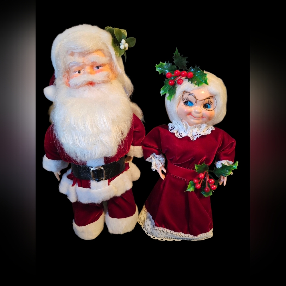 🎅🤶 Vintage Mr. & Mrs. Claus Christmas Doll Set – ‎ Poseable Pair, Red Velvet